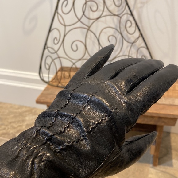 Leather Gloves - Picture 8 of 10